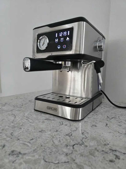 Новая кофеварка 20 бар эспрессо полуавтомат ф-я холодного заваривания