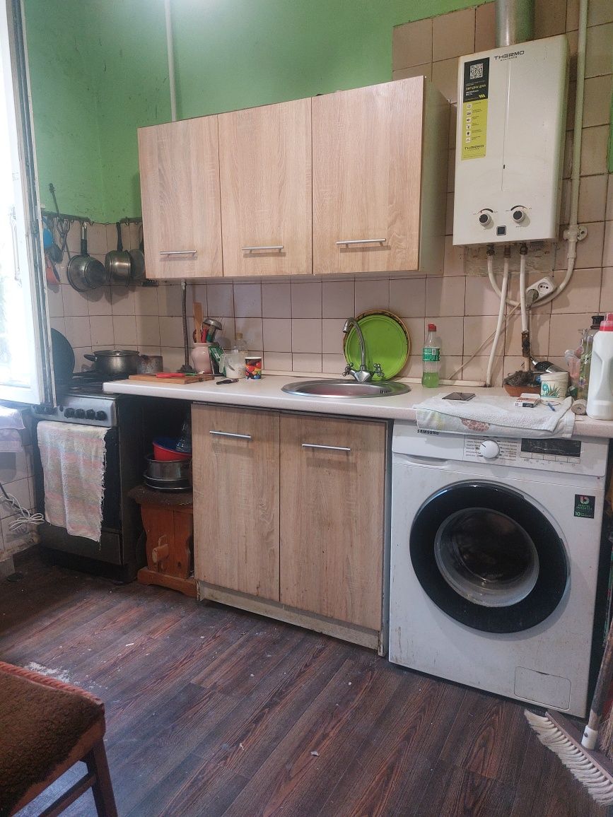 Продам 2-х ком квартиру Правый берег Сталинка