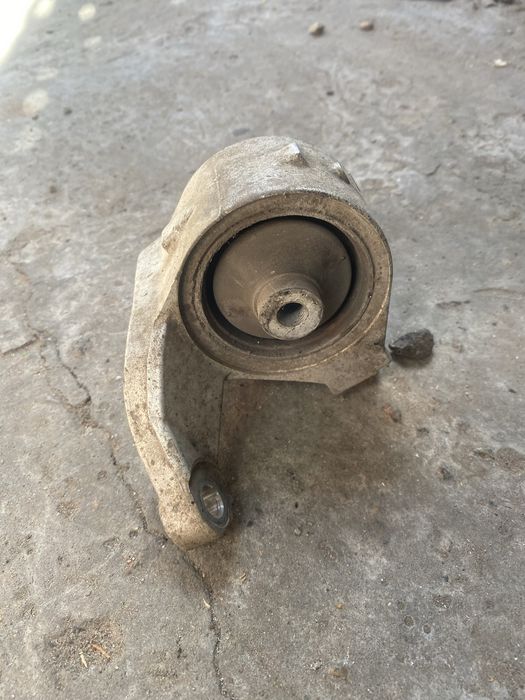 Подушка КПП Acura MDX 2