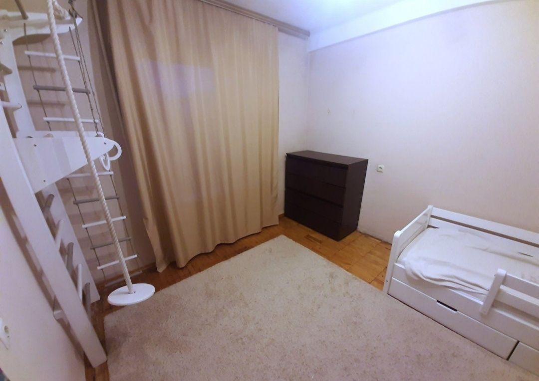 Оренда 2х кімнатної квартири у Комунарському р-ні (Комарова 25а)