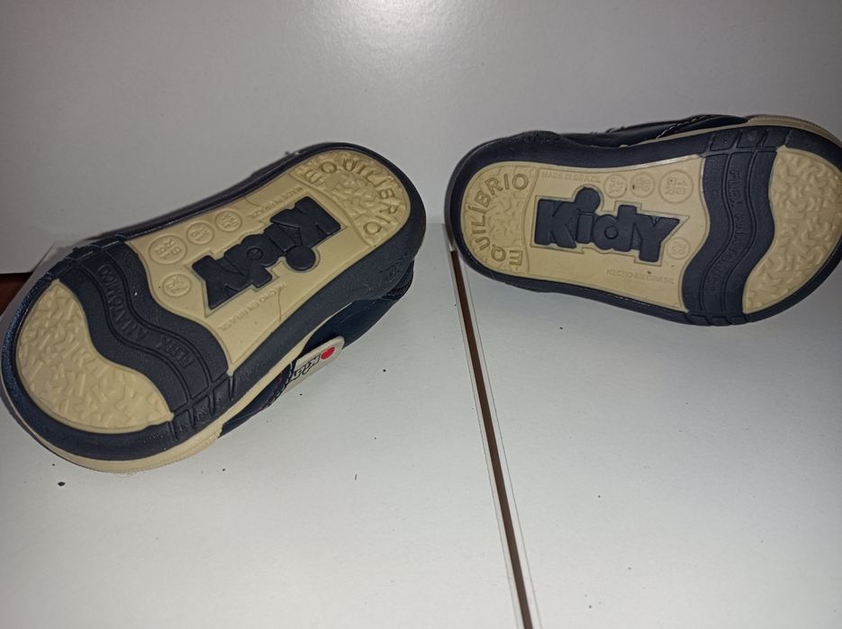 Ténis para Bebé * KIDY * Tamanho - 18 * Excelente Estado