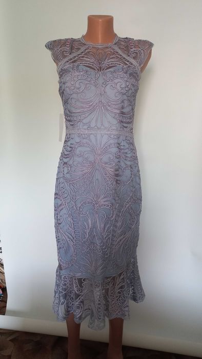 Вечірня мереживна сукня 46 розмір міді нова