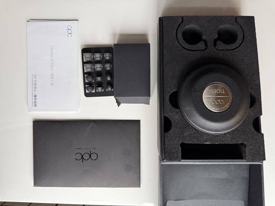 qdc Tiger – 6BA + 2EST  Stan bardzo dobry  Komplet