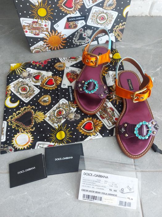 Сандалі DOLCE &GABBANA  40 р(25см),босоніжки 
Нові
Повністю шкіряні .(