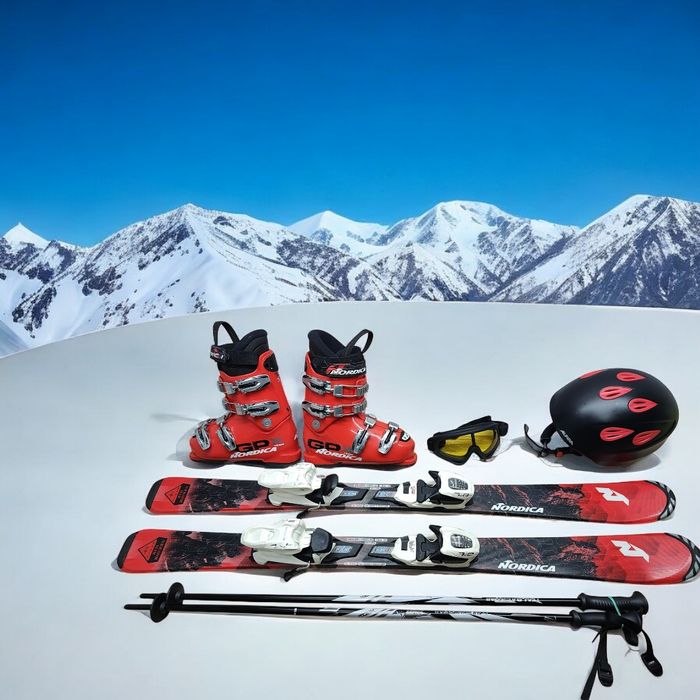 Komplet Narty 110 cm Nordica Buty r-32.5 Kijki Kask Gogle