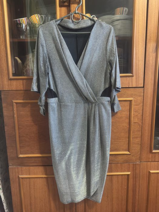 Жіноча святкова сукня