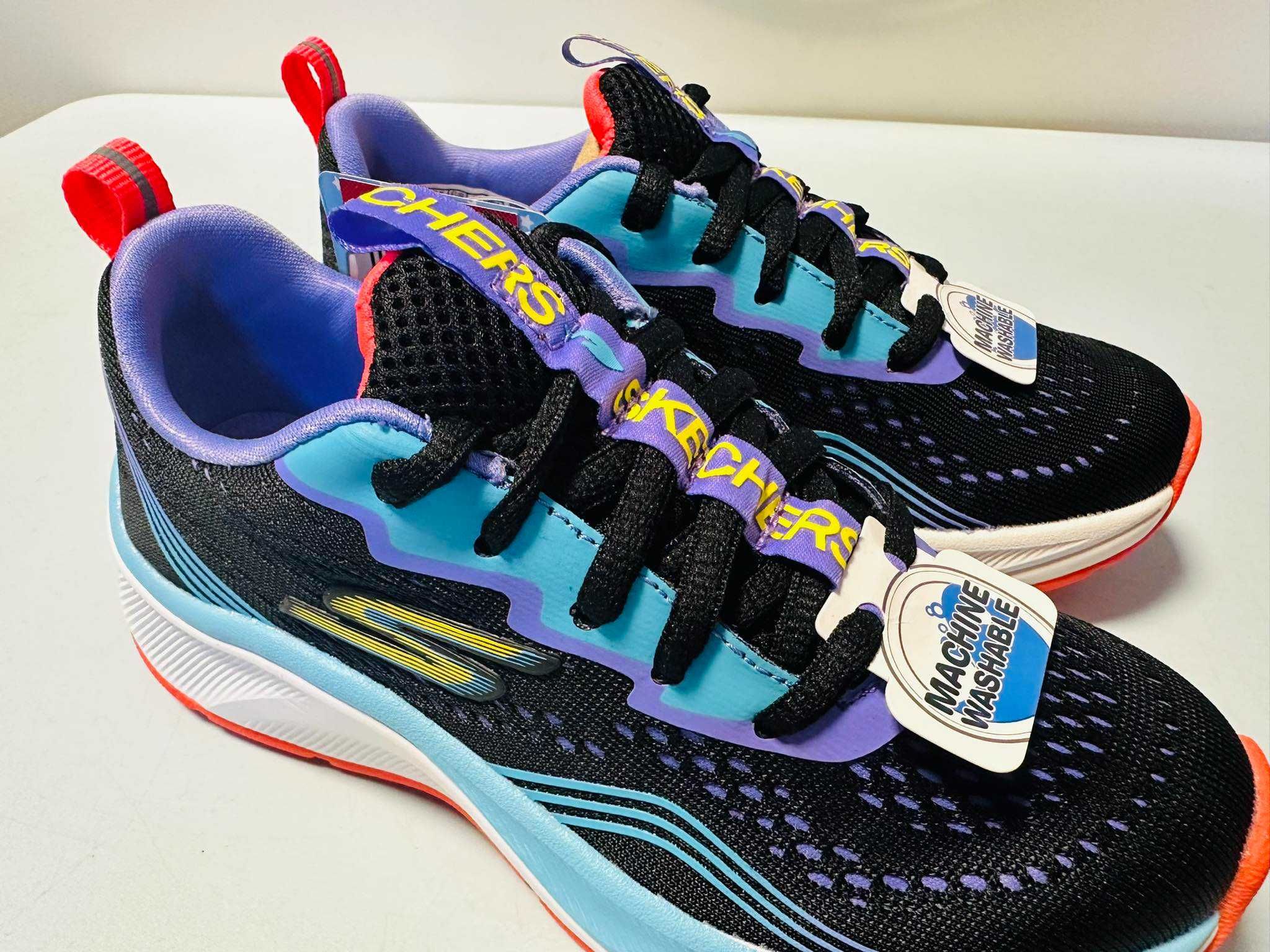303651L / BKMT  Skechers Elite Sport Radidant Squad  29 33
