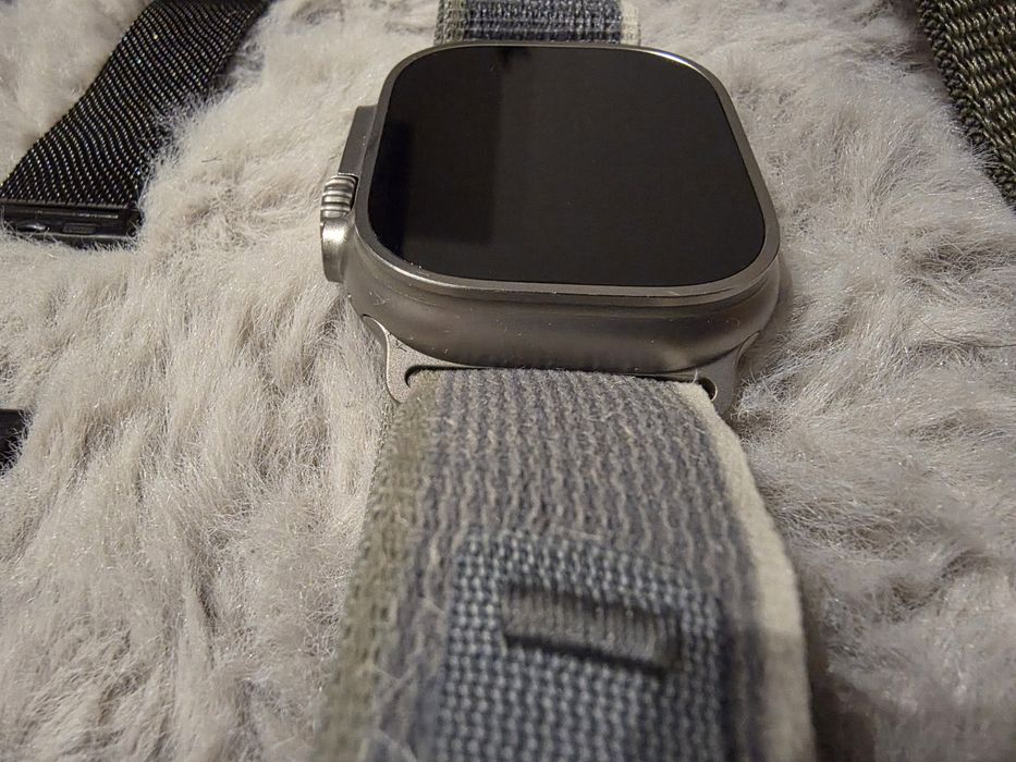 Smartwatch Apple Watch Ultra 2 srebrny w bdb stanie 98% bateria + pask