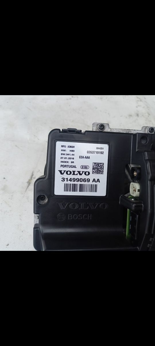 Licznik TFT Volvo XC90 XC60 S90 v90