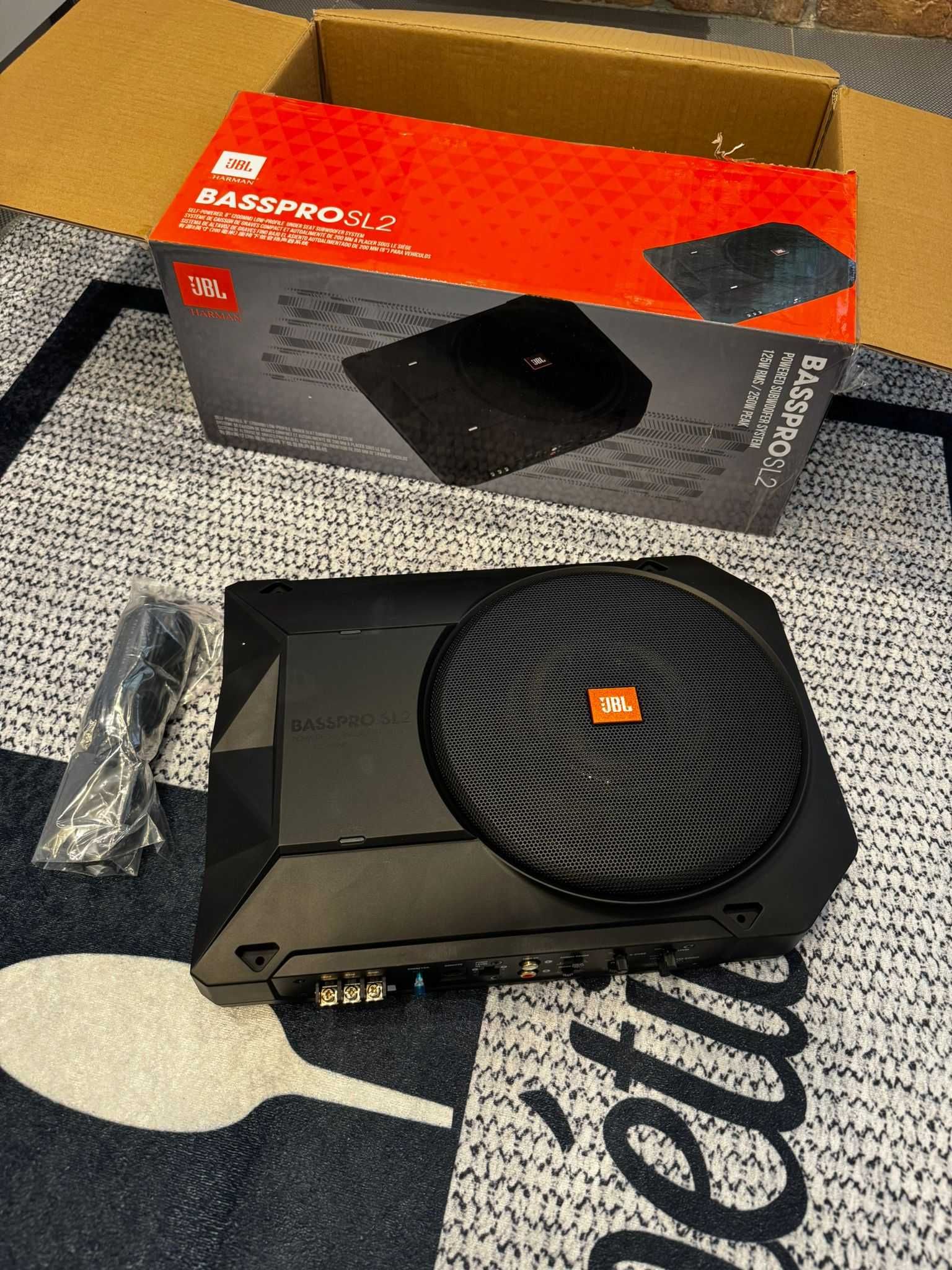 Samochodowy subwoofer aktywny JBL SUBBPSL2
