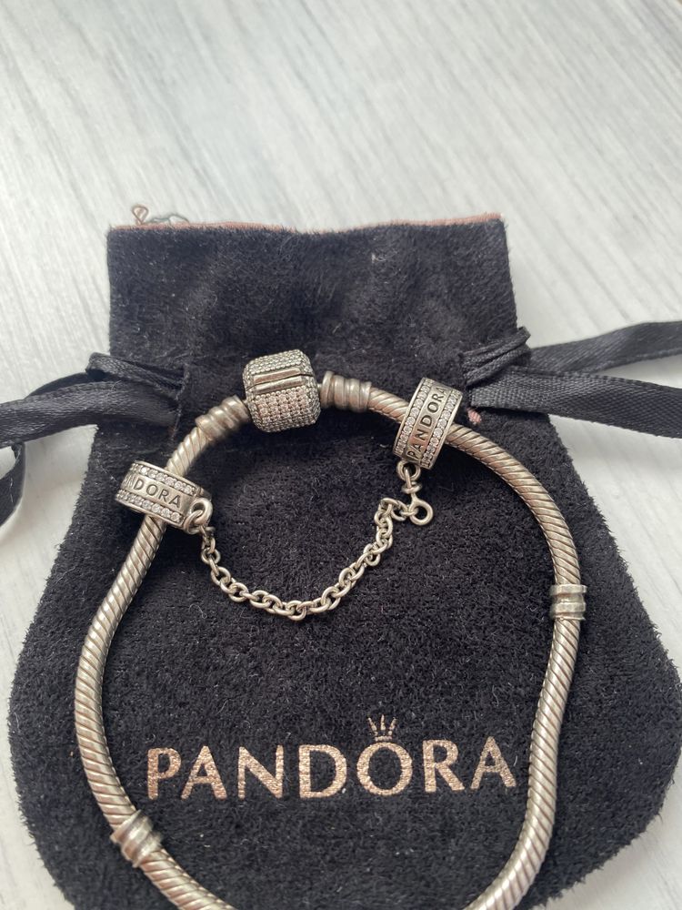 Браслет срібний Pandora з захисним ланцюжком