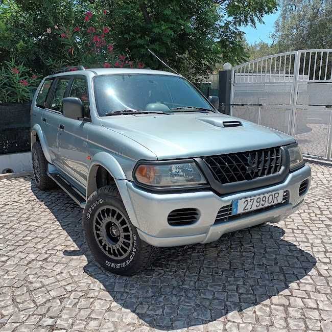 Mitsubishi Pajero Sportwagon