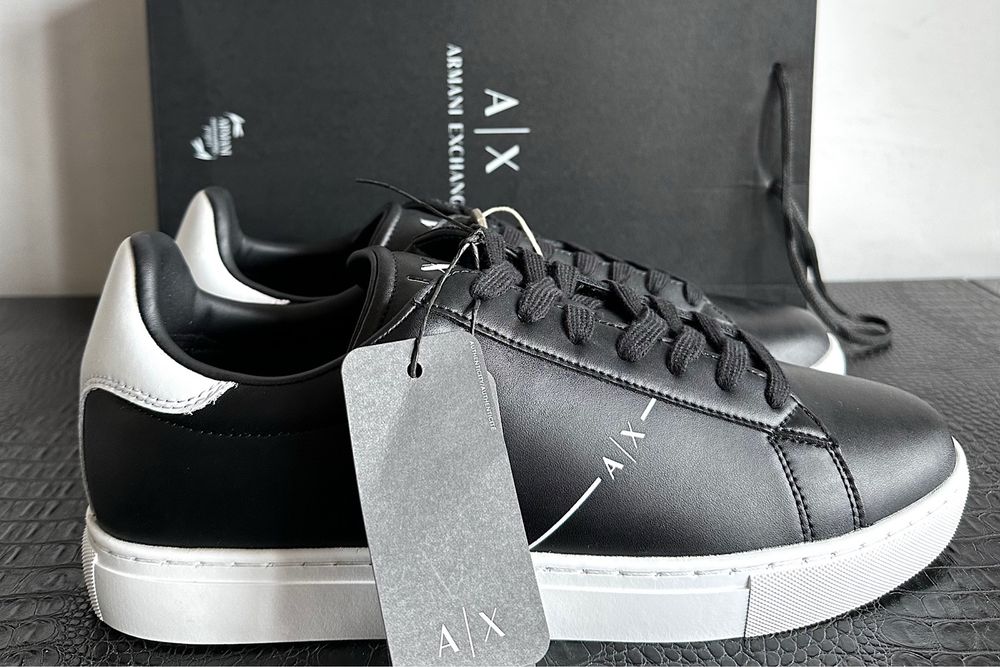 Шкіряні кросівки Armani Exchange. Розмір-43,44,45,46,47,48