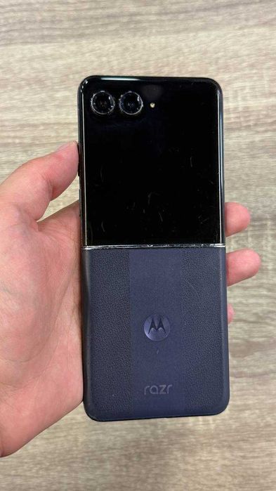 Motorola Razr+ 2024 12/256 GB