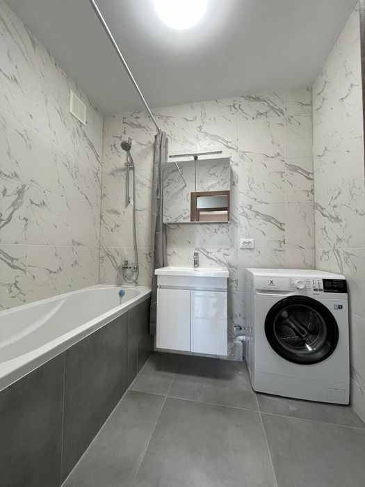 Продам 1 к  44 кв ЖК НАВИГАТОР -2  ул.Каноплянская 22 м.Оболонь