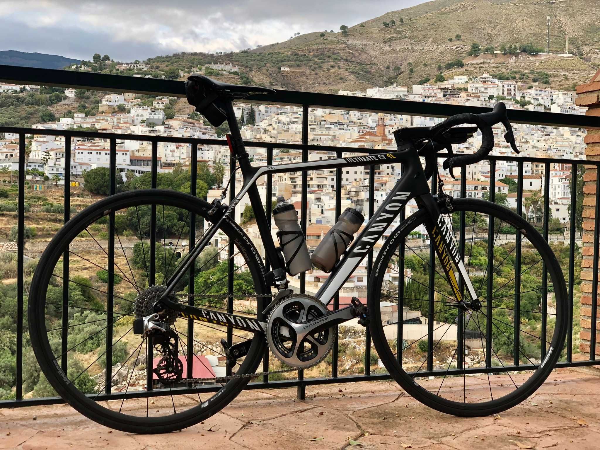 Canyon Ultimate CF SL Shimano Dura Ace / SRAM Red eTap 11s