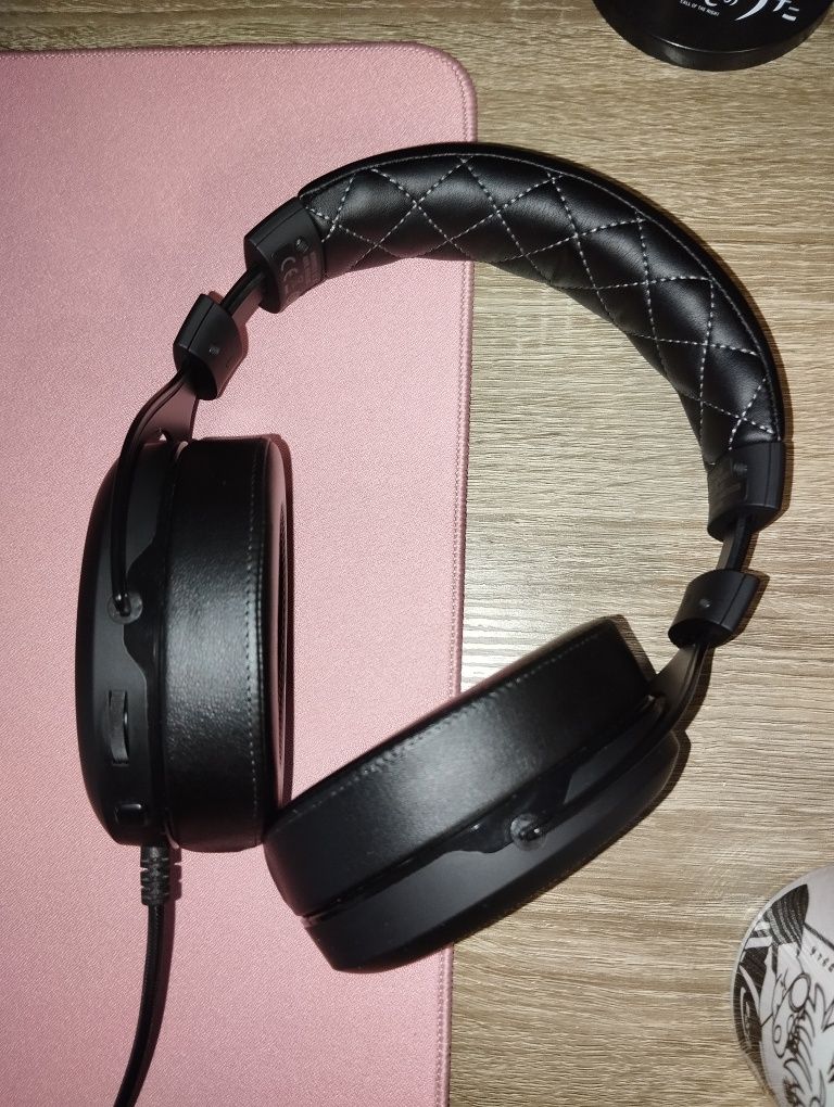 Наушники Corsair hs60pro