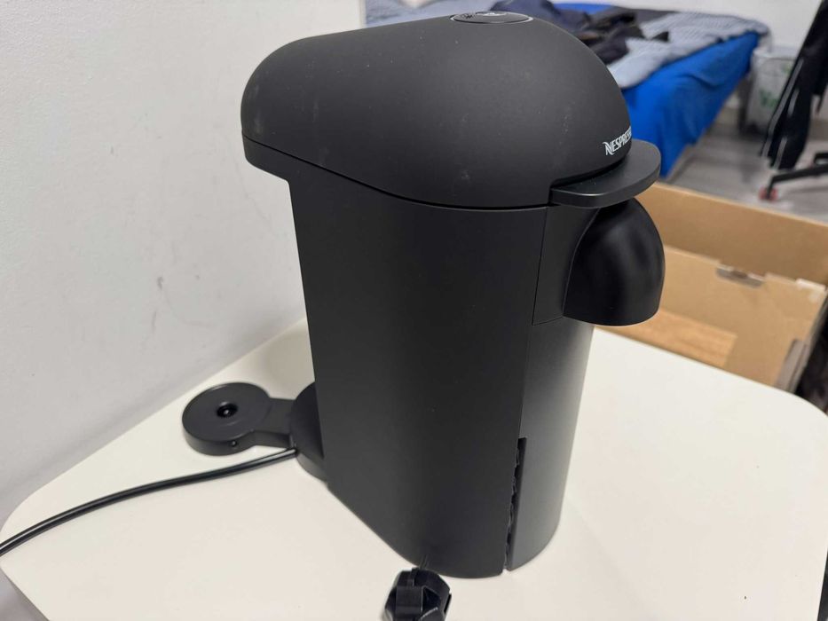 Ekspres kapsułkowy Krups VERTUO PLUS YY3922FD 1 bar czarny