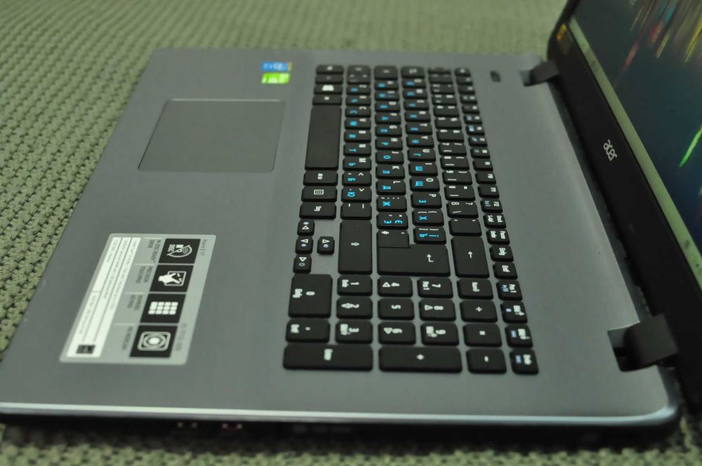 Игровой Hоутбук Acer E17 (Core i5/8Gb/SSD/video 2Gb)