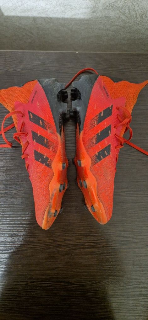 Бутси  Adidas PREDATOR  42,5