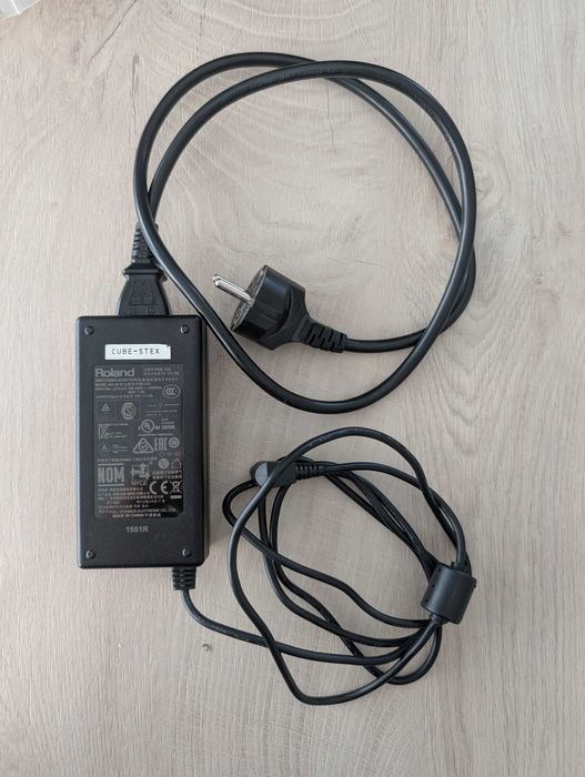 Wzmacniacz Roland Cube Street EX + pokrowiec, kable