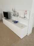 Movel branco de apoio para TV