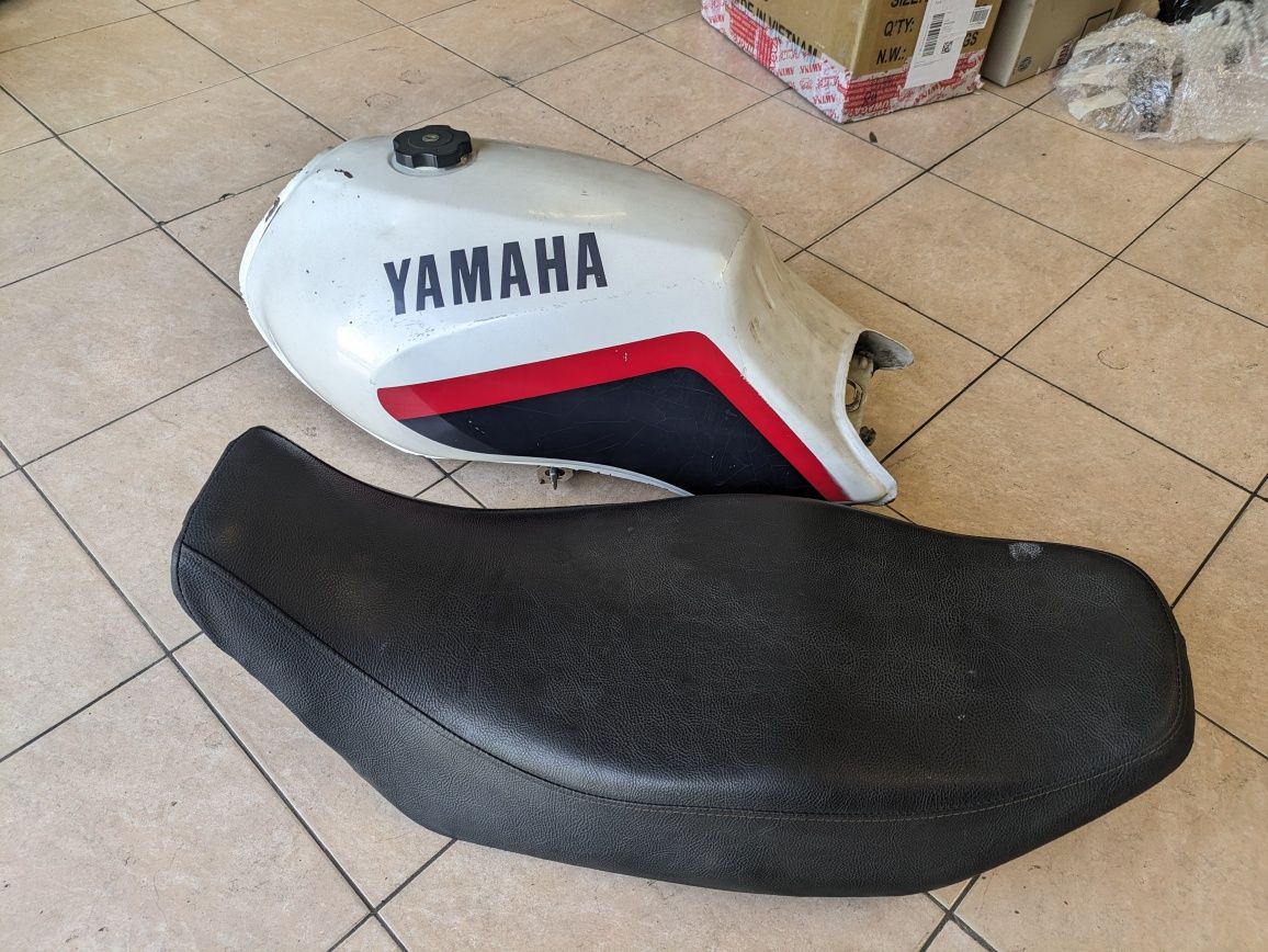 Yamaha Xj600 Części (zbiornik, kanapa, plastyki, licznik, sety, lampa)
