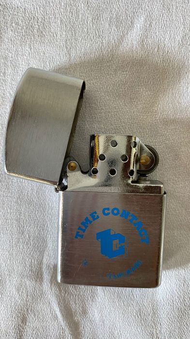 Isqueiro tipo zippo