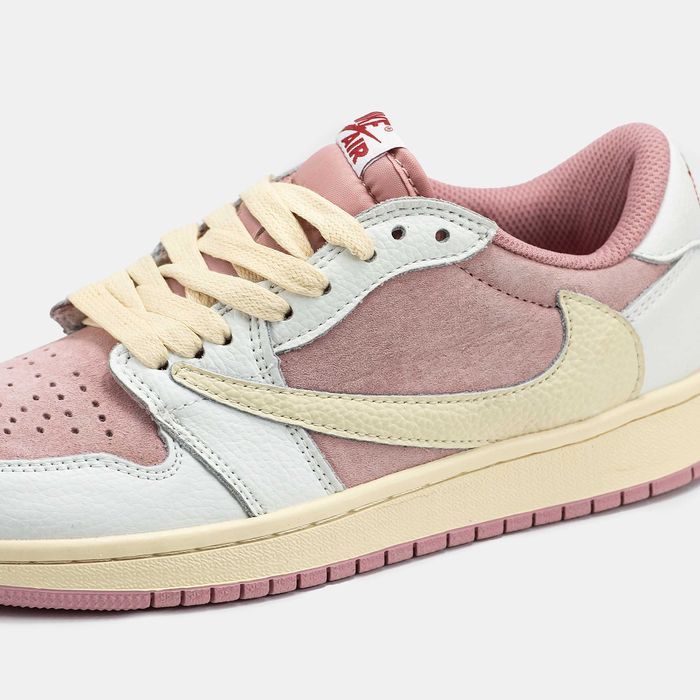 Жіночі Кросівки Nike Air Jordan 1 Low x Travis Scott 36-41