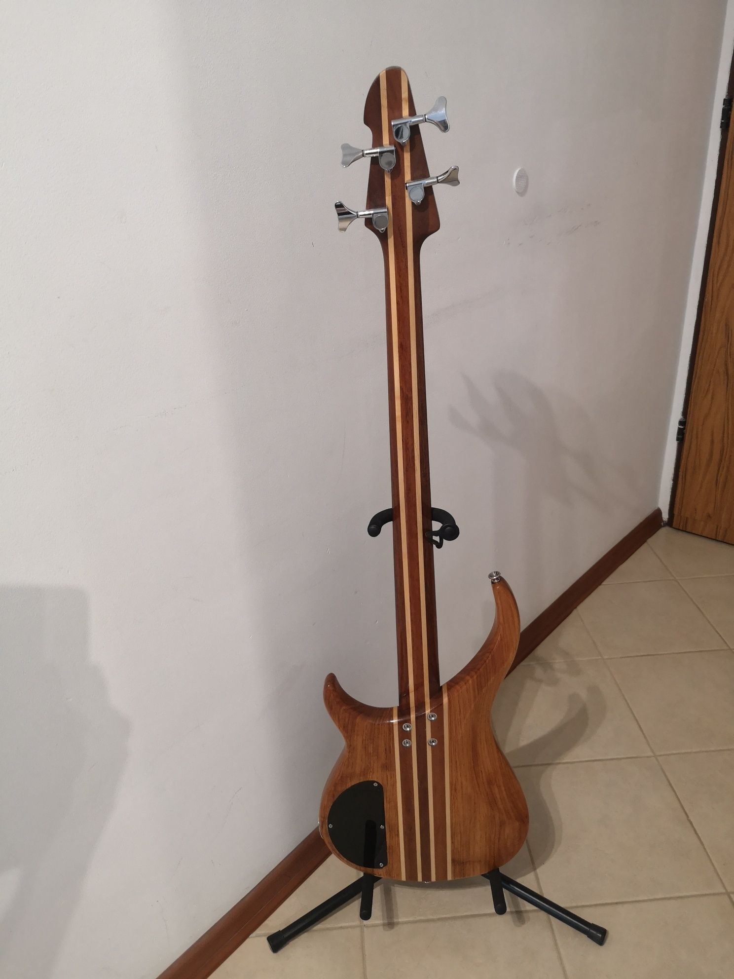 Gitara basowa PEAVEY - zephyr 4