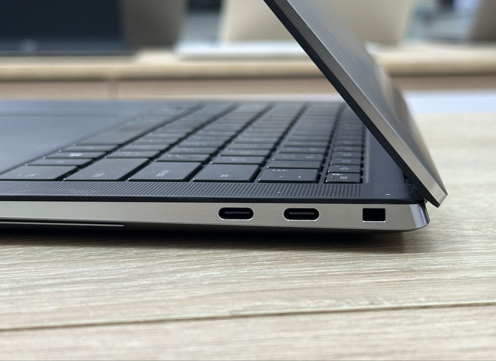 Ультрабук Dell Precision 5550 i5-10400 4 ядра 16RAM 512SSD