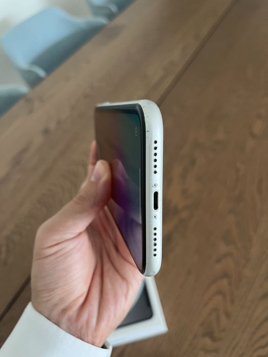 iPhone XR 64GB (branco) — 100% funcional