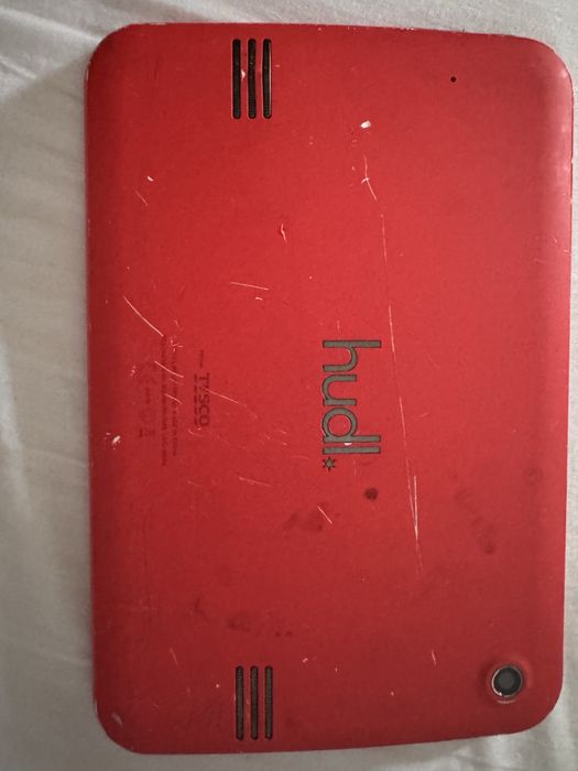 Tablet hudl widoczny an zdjeciach