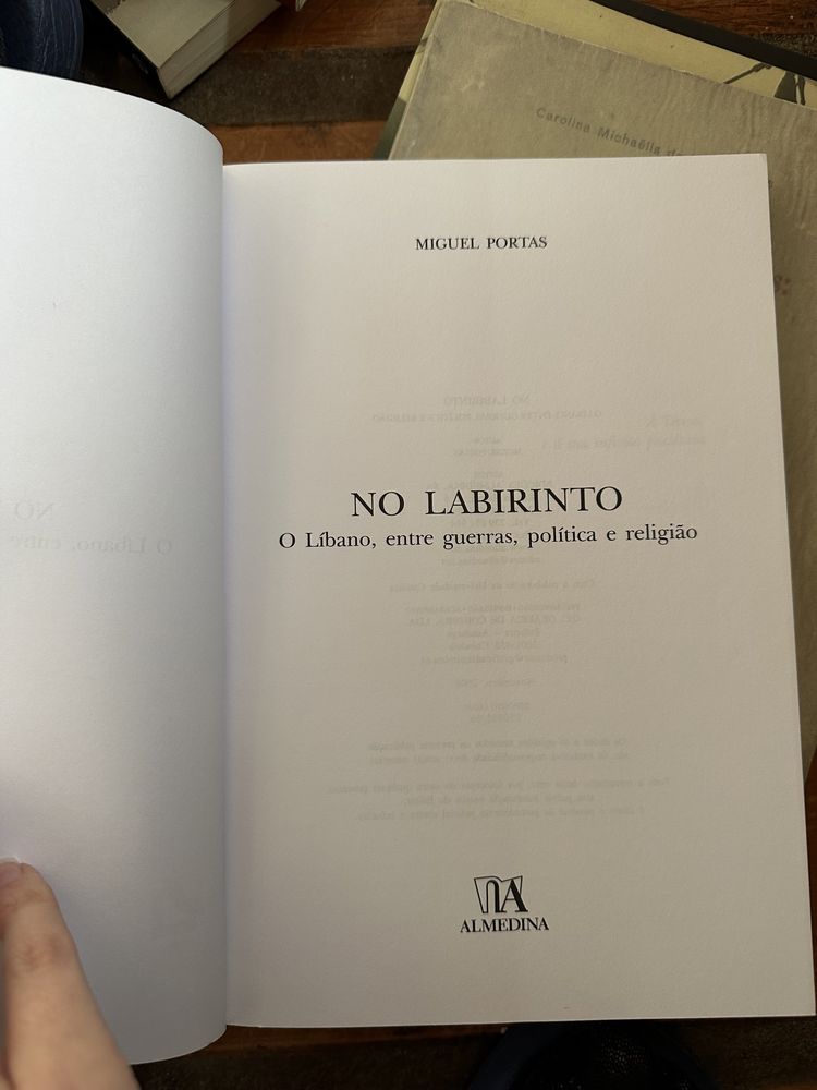 livro Miguel portas - no Labirinto