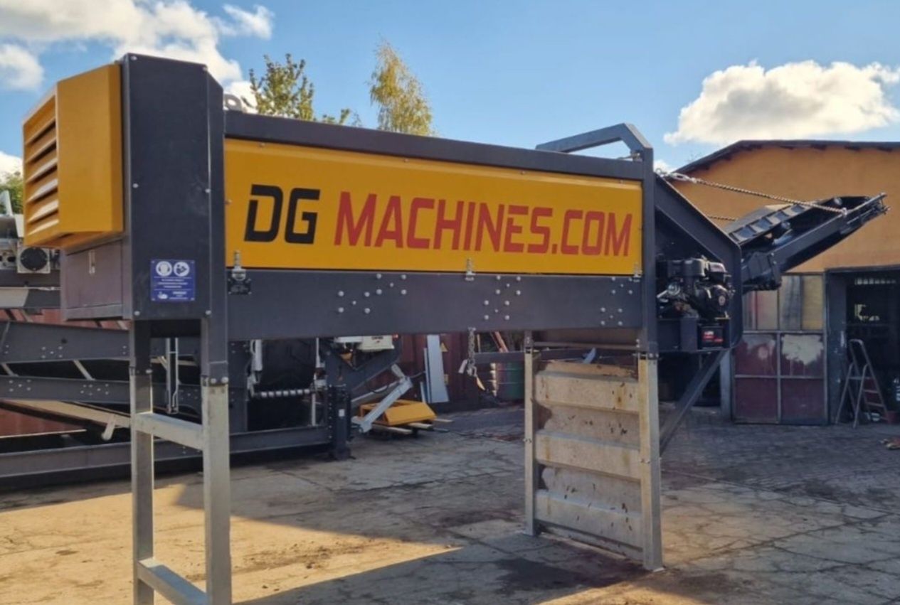 DG MACHINES producent przesiewaczy. TREX300S sieje mokry towar, ziemia