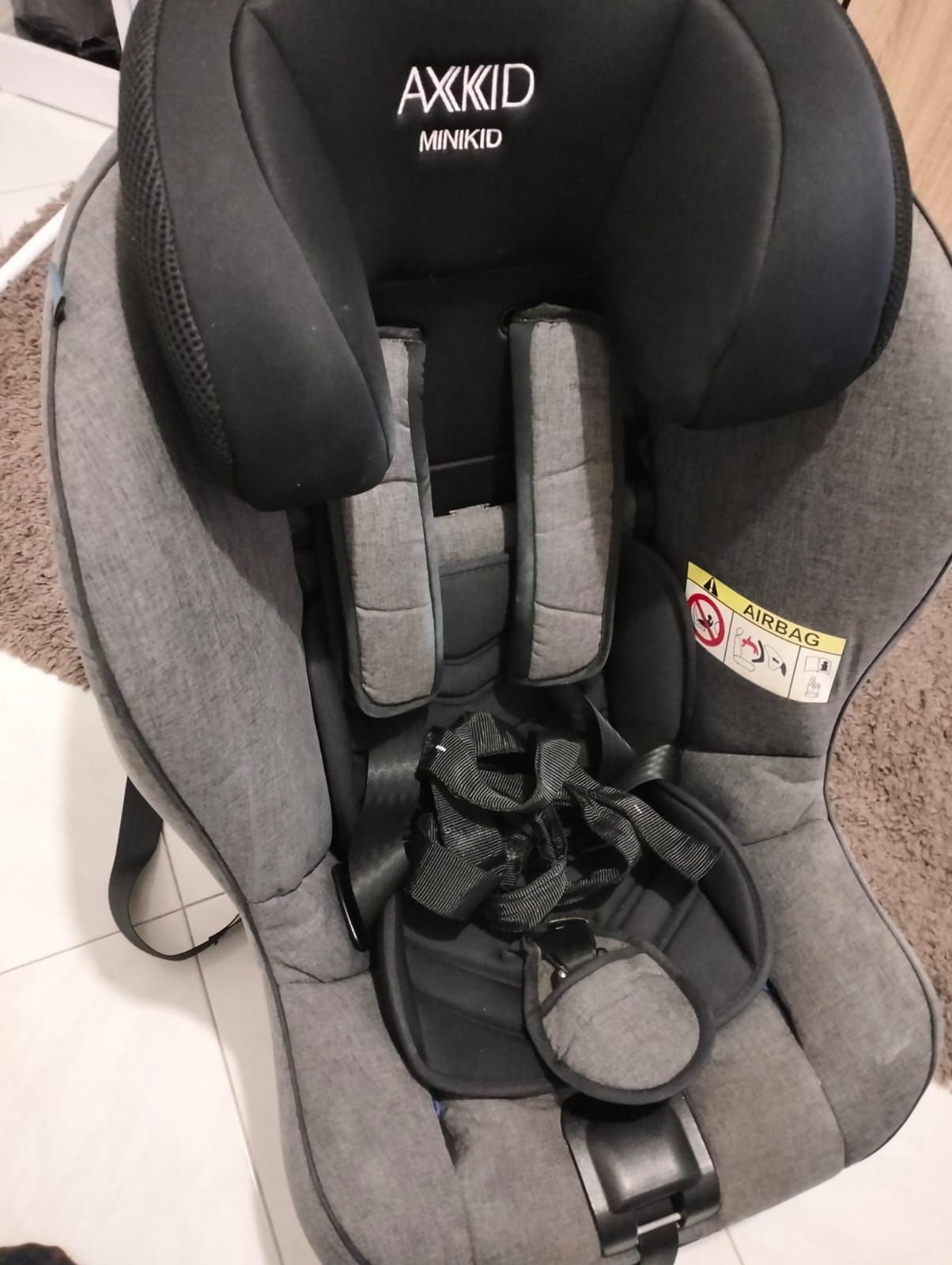 Cadeira auto AXKID MINIKID
