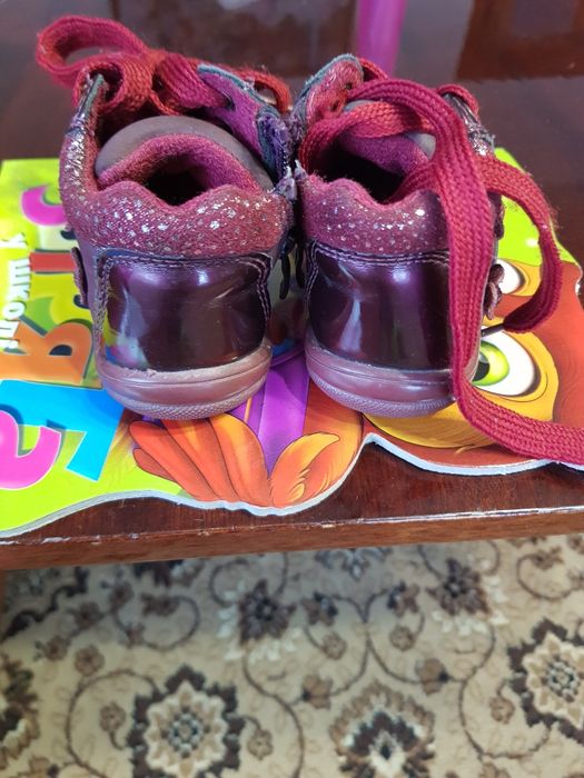 Черевички для дівчинки