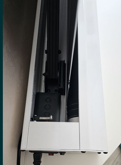 Моторизований ALR екран 92"Mivision