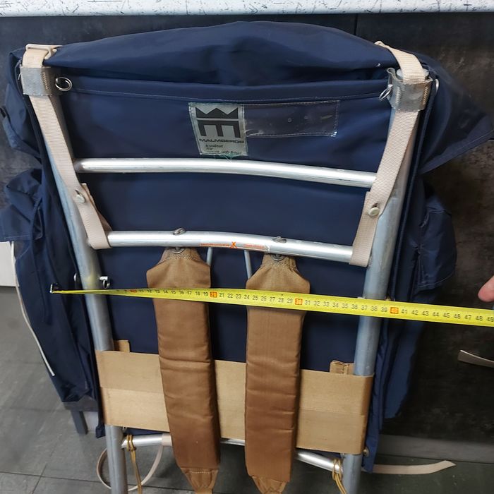 Duży plecak turystyczny / wyprawowy na aluminiowym stelażu.