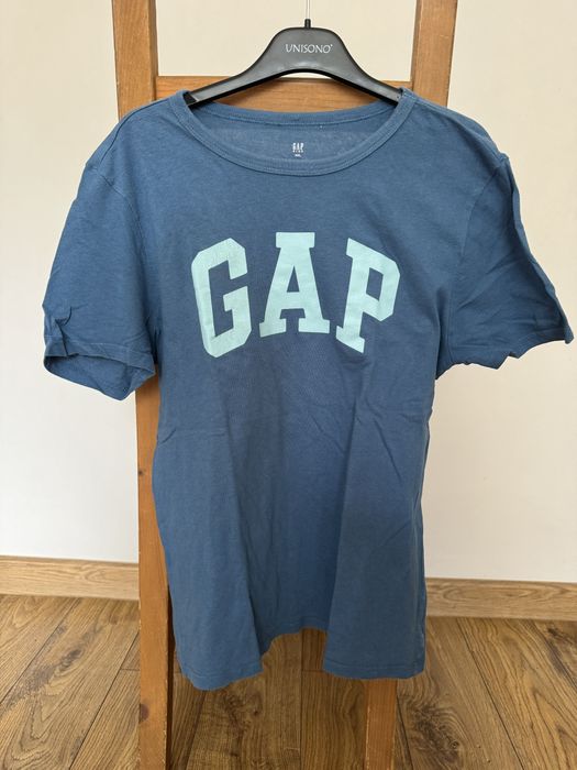 Granatowy Tshirt GAP dla chlopca rozmiar 160 cm stan bardzo dobry