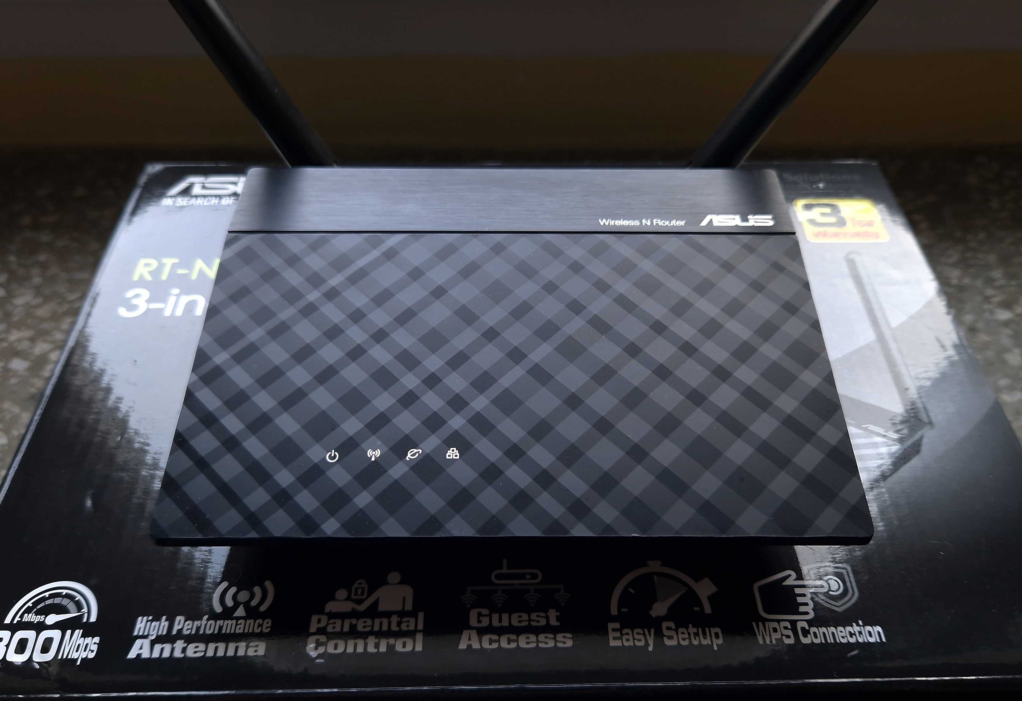 ASUS RT-N12+ Wireless-N300 Router Wi-Fi 300 Mbps