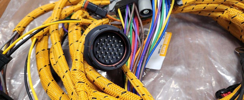 Wiązki elektryczne do maszyn budowlanych! Liebherr, CAT i inne