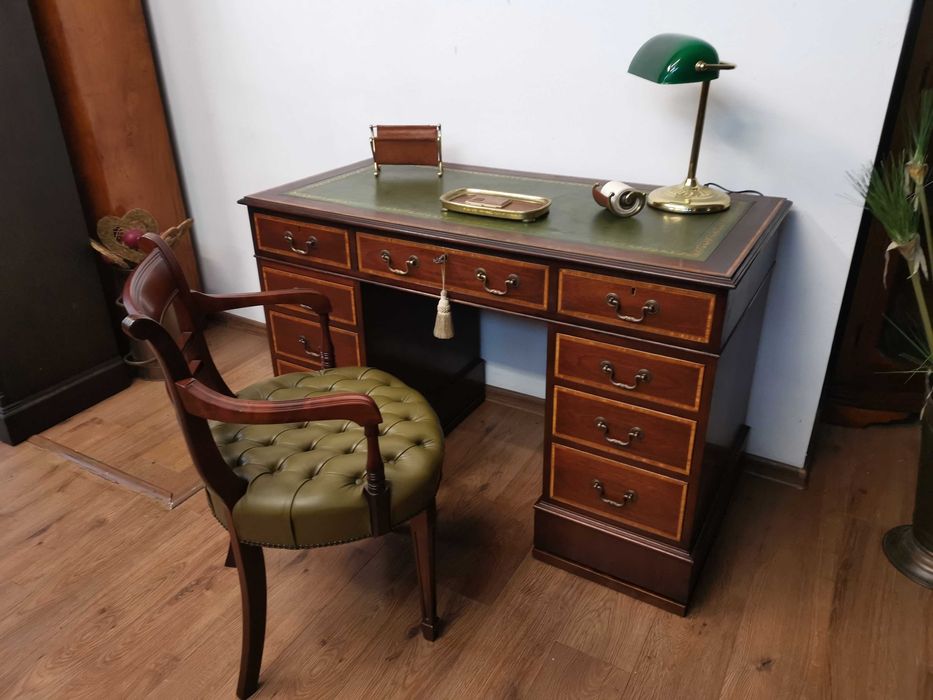 Angielskie biurko 853/2025