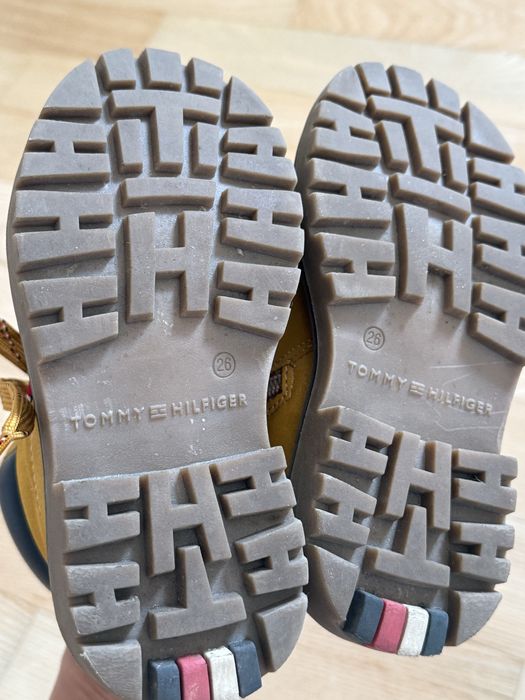 Tommy Hilfiger Buty chłopięce 26 świetny stan!