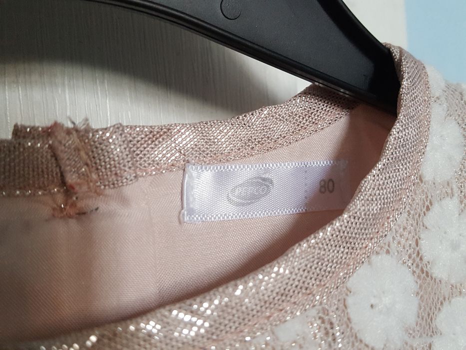 Elegancka sukienka dla dziewczynki r.80