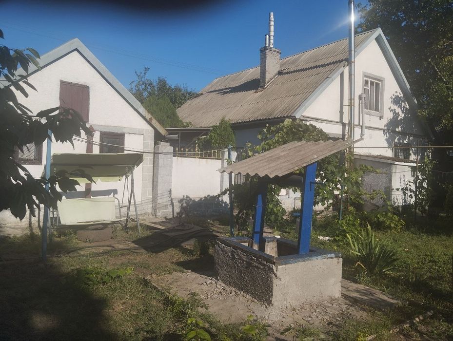 Продам дом  . Гараж.