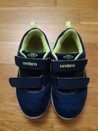 Buty Umbro rozmiar 30 w dobrym stanie.