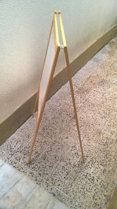 Placard em madeira para exterior