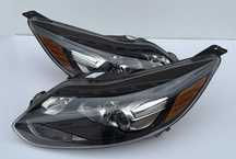 lampa Ford Focus MK3 III BI Xenon ST USA prawa lewa kompletna