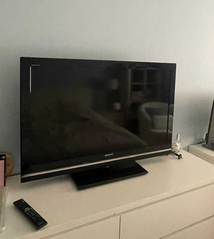 Tv Sony Bravia, como nova, com comando